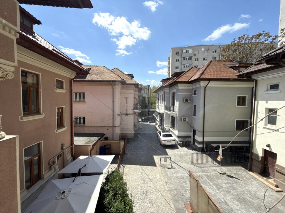 Zece Mese - Moșilor | Ideal Sediu Firma