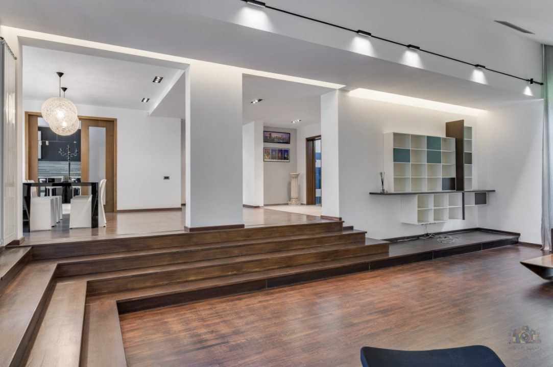 IANCU NICOLAE - COMPLEX TRAIAN, VILA 400 MP TOTAL, LOT 750 MP!