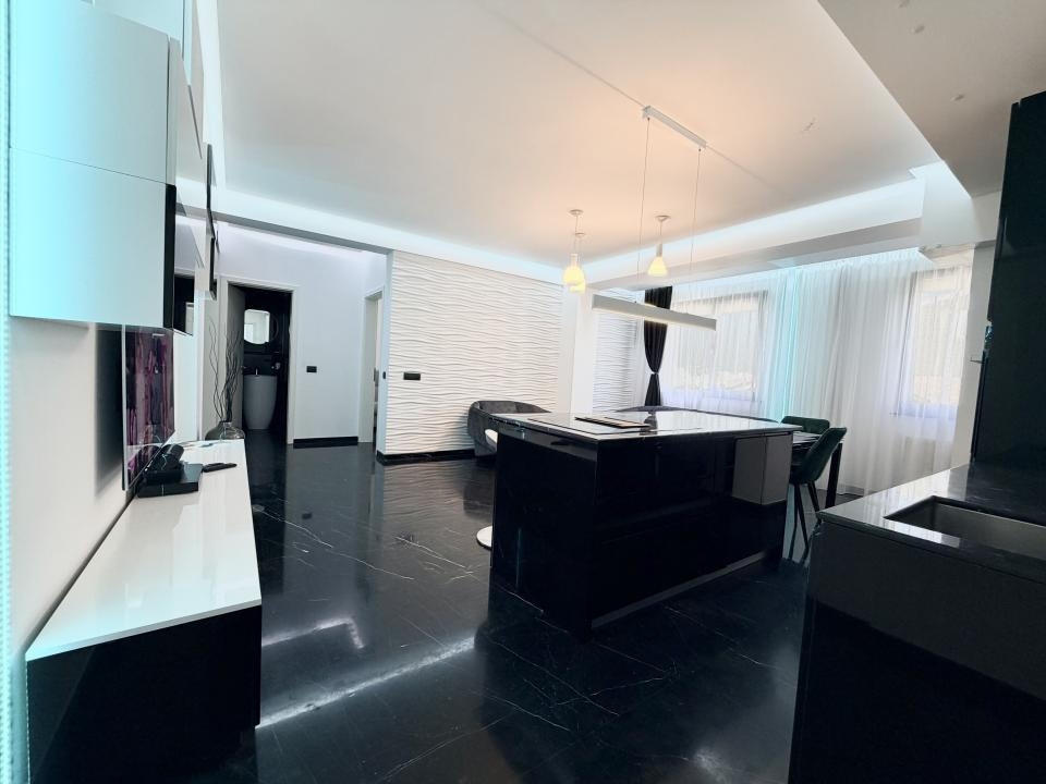 Apartament frumos amenajat cu centrala proprie Gata de Mutat
