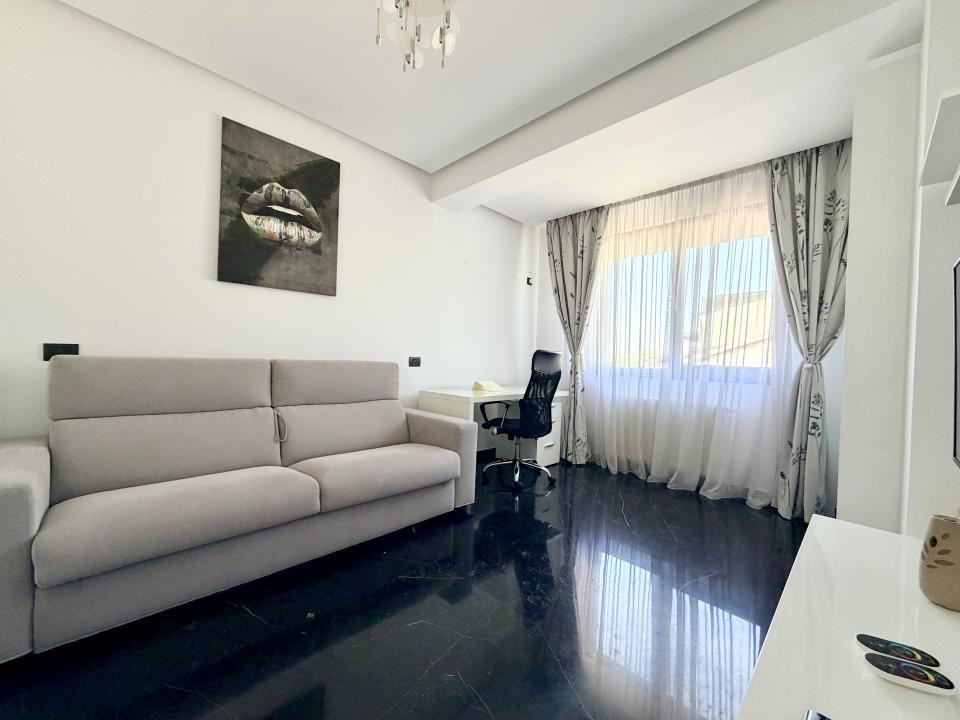 Apartament frumos amenajat cu centrala proprie Gata de Mutat