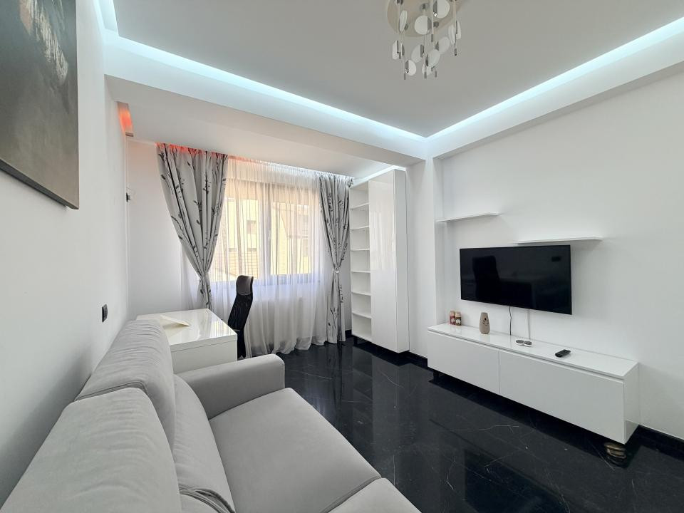 Apartament frumos amenajat cu centrala proprie Gata de Mutat