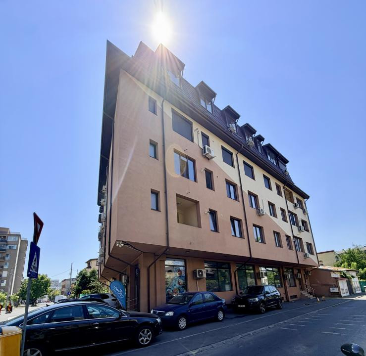 Apartament frumos amenajat cu centrala proprie Gata de Mutat