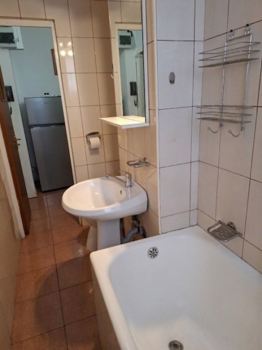 Garsoniera mobilata si utilata rond Baba Novac