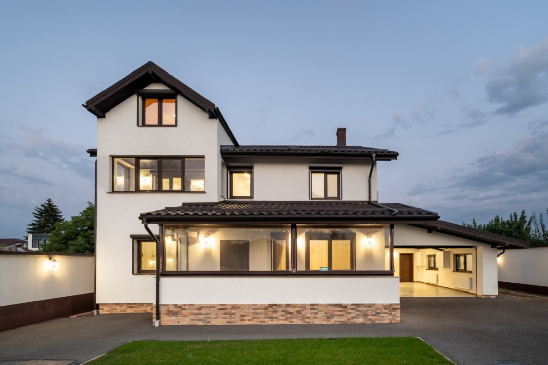 Casă premium de vânzare în Adunații Copăceni – 326 mp utili, 492 mp teren, garaj