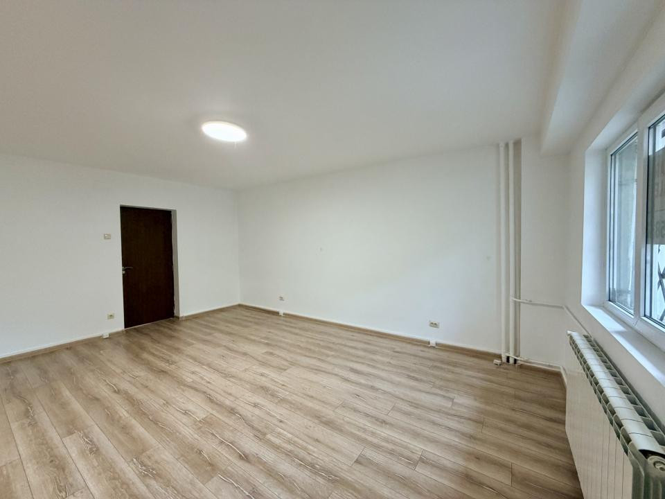 Apartament cu 3 camere Burebista-Alba Iulia, Parter, pretabil Birou 