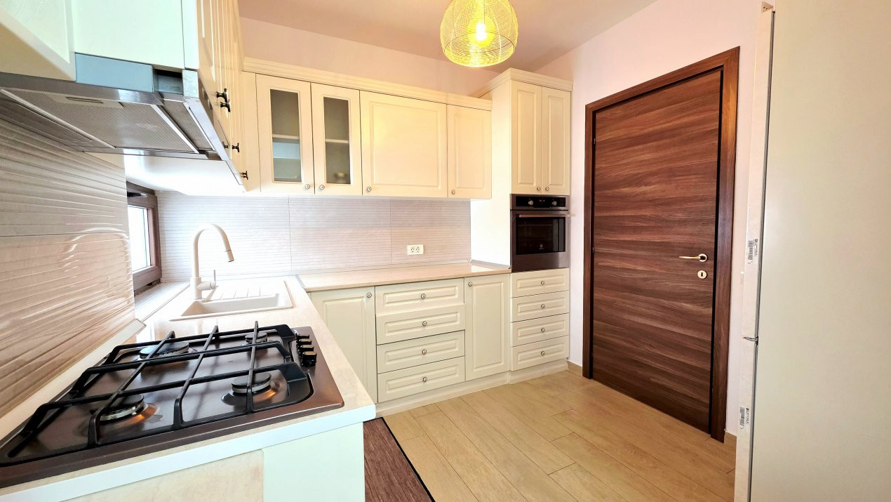 Apartament decomandat  cu 3 camere si 2 bai, 13 Septembrie – Marriott