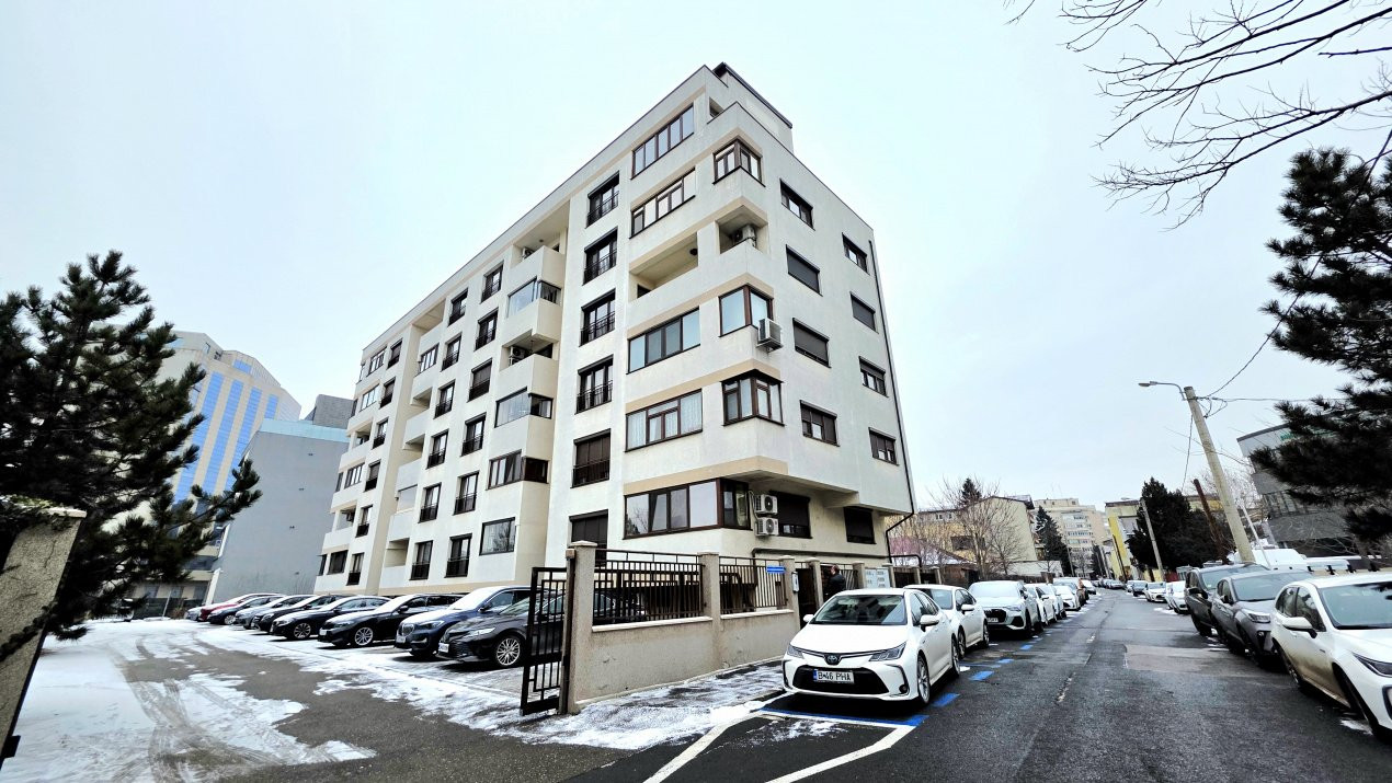Apartament decomandat  cu 3 camere si 2 bai, 13 Septembrie – Marriott