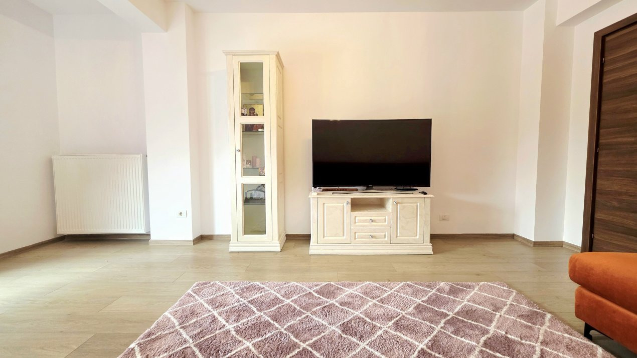 Apartament decomandat  cu 3 camere si 2 bai, 13 Septembrie – Marriott
