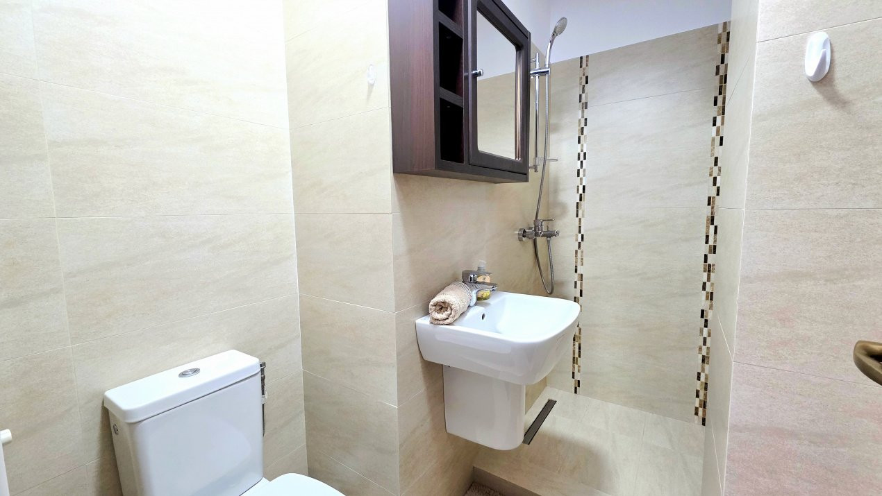 Apartament decomandat  cu 3 camere si 2 bai, 13 Septembrie – Marriott