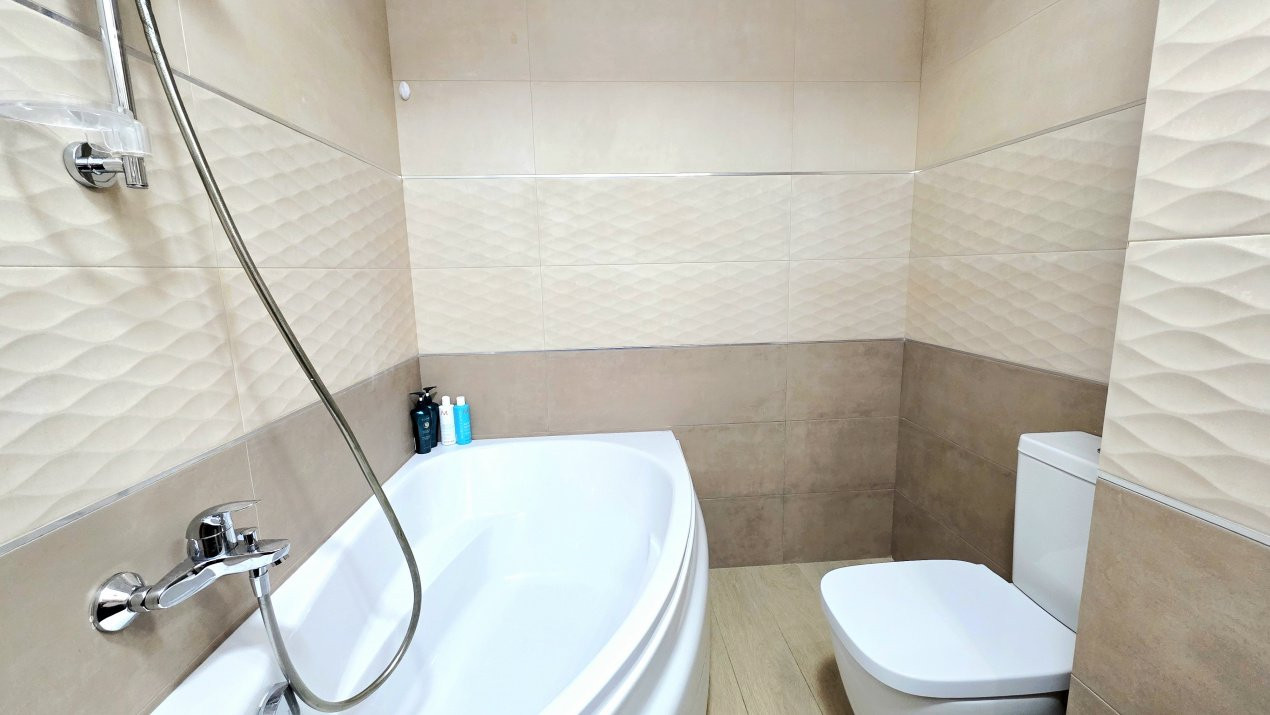 Apartament decomandat  cu 3 camere si 2 bai, 13 Septembrie – Marriott