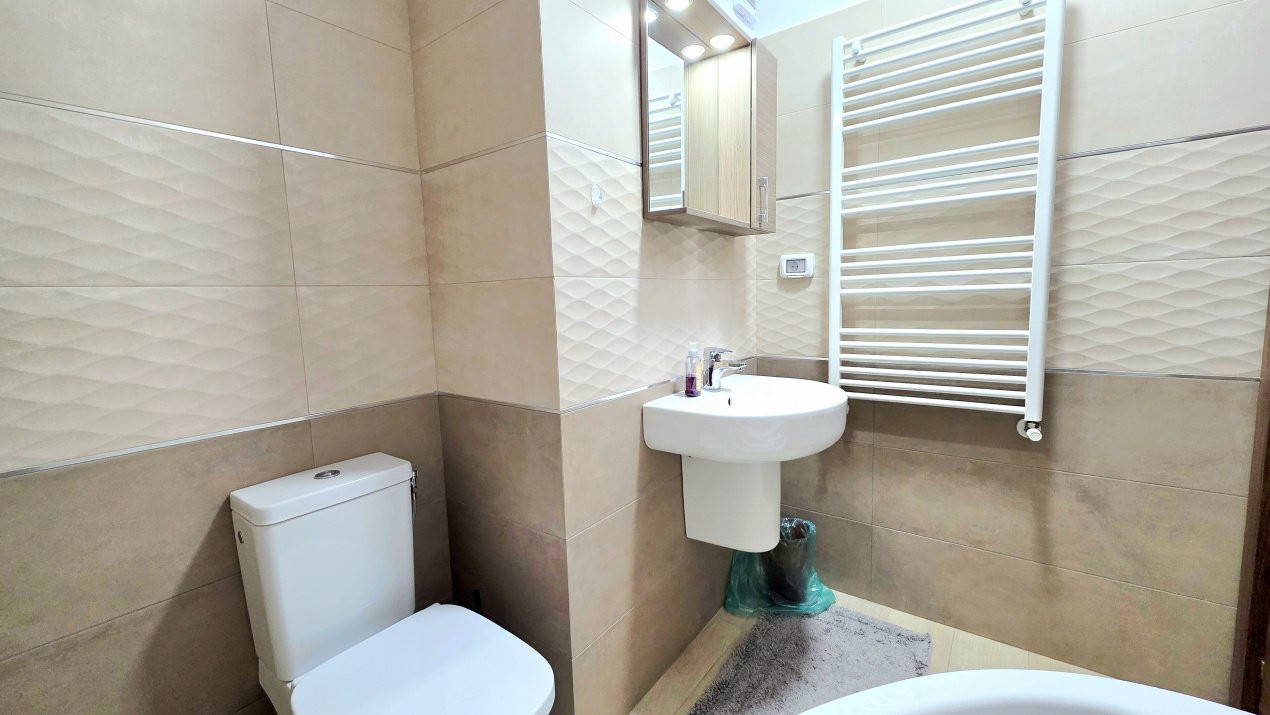Apartament decomandat  cu 3 camere si 2 bai, 13 Septembrie – Marriott