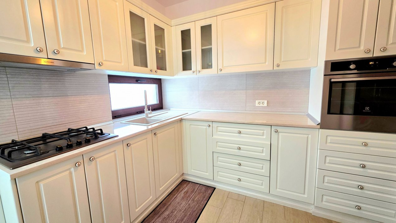 Apartament decomandat  cu 3 camere si 2 bai, 13 Septembrie – Marriott