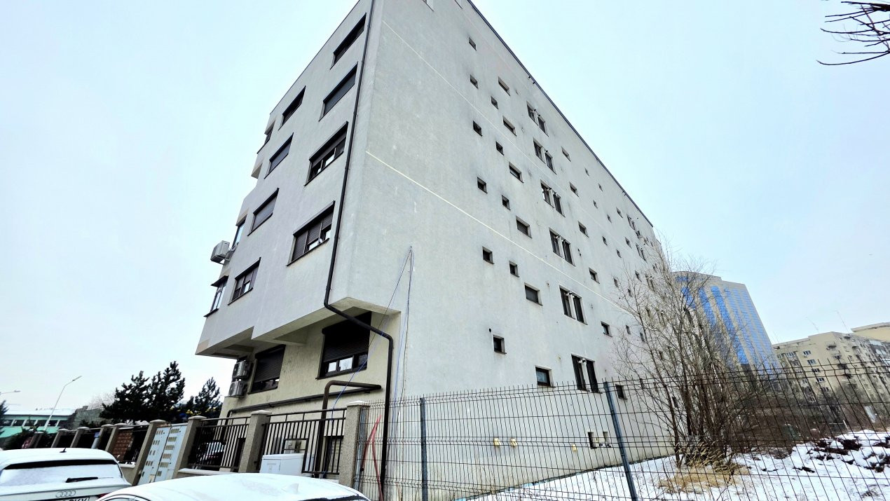 Apartament decomandat  cu 3 camere si 2 bai, 13 Septembrie – Marriott
