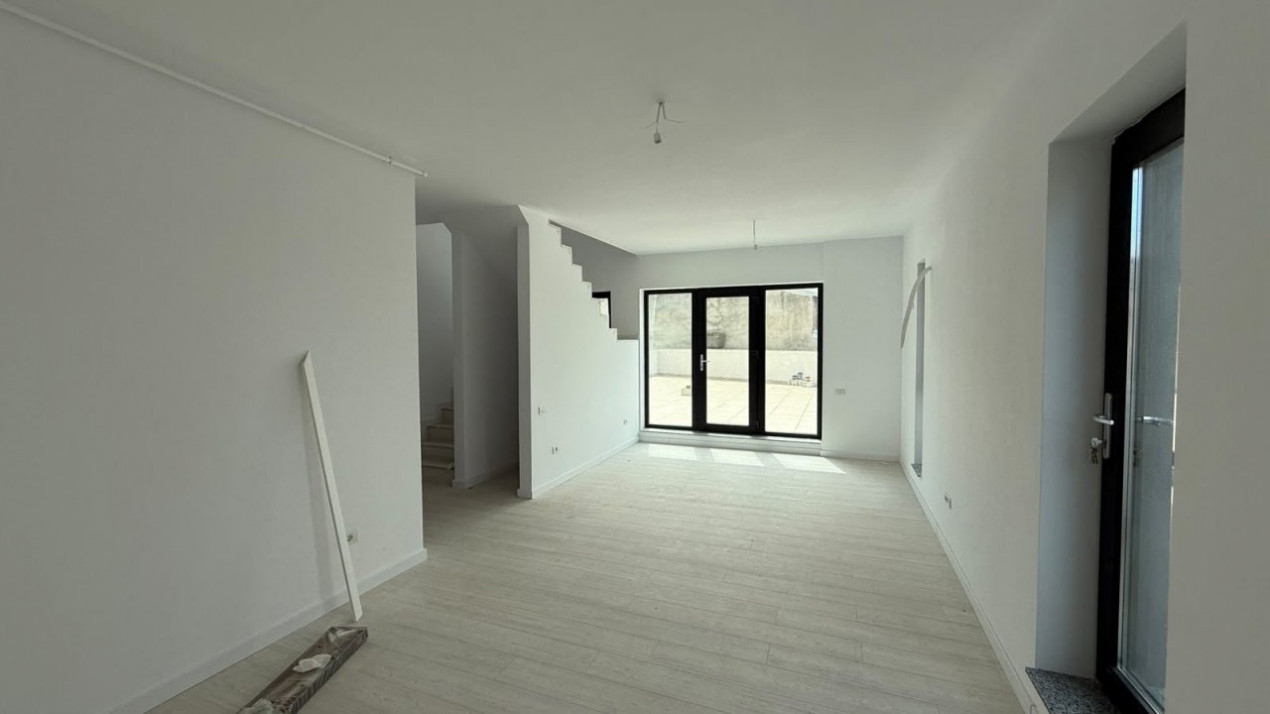 Duplex de lux cu terasa uriasa de 86 mp in zona Nerva Traian - Timpuri Noi