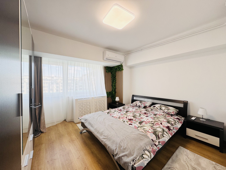 Apartament frumos amenajat cu  4 camere in Decebal-Metrou Muncii