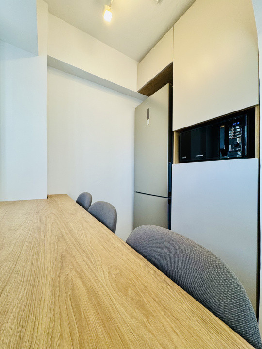 Apartament frumos amenajat cu  4 camere in Decebal-Metrou Muncii