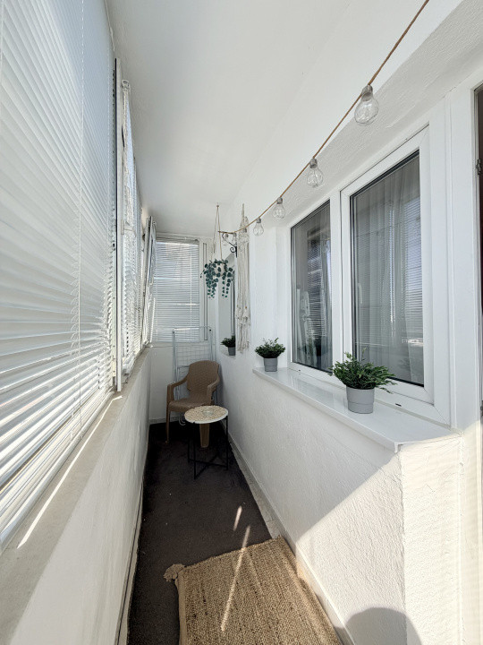 Cozy Studio luminos in Banu Manta - Victoriei cu pat si canapea
