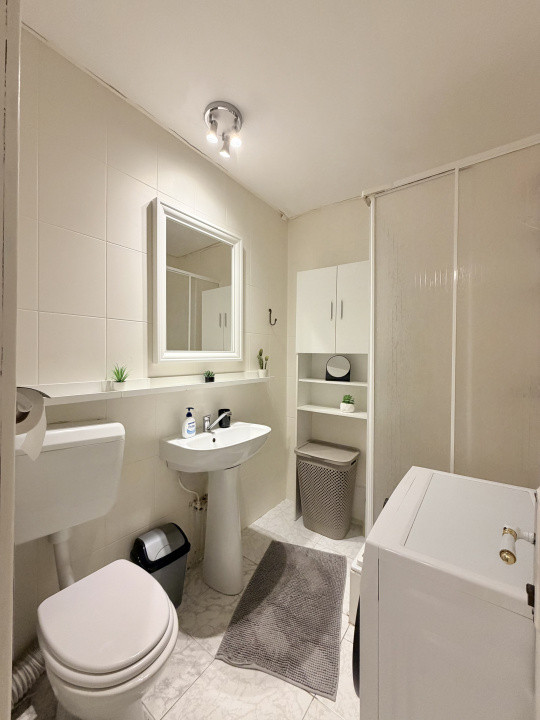 Cozy Studio luminos in Banu Manta - Victoriei cu pat si canapea