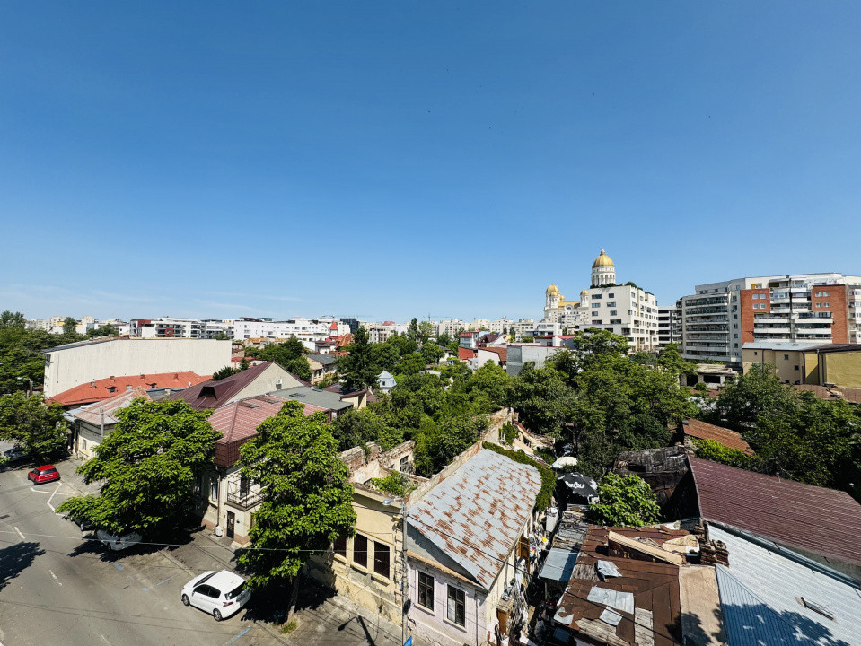 Apartament 2 camere zona Marriott cu centrala si terasa proprie