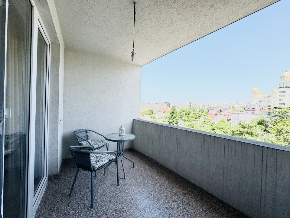 Apartament 2 camere zona Marriott cu centrala si terasa proprie