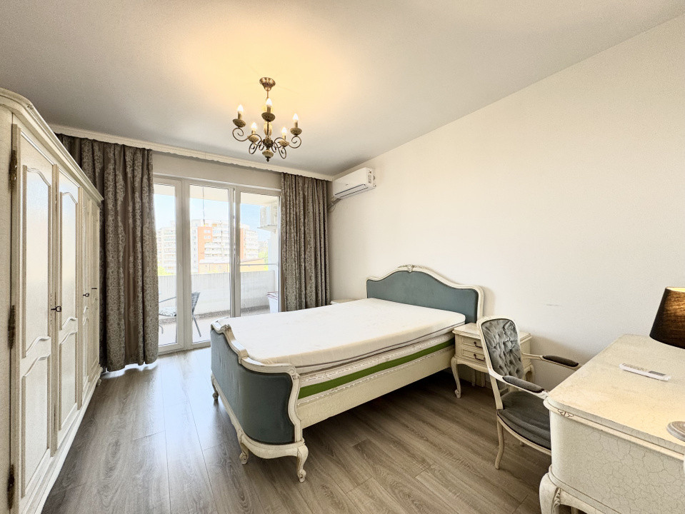 Apartament 2 camere zona Marriott cu centrala si terasa proprie