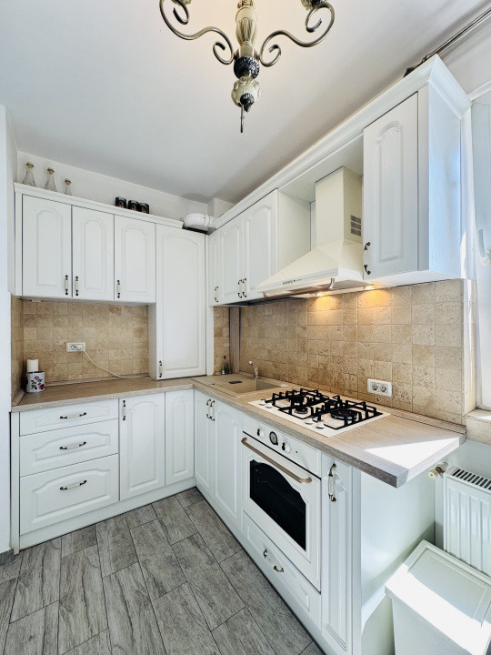Apartament 2 camere zona Marriott cu centrala si terasa proprie