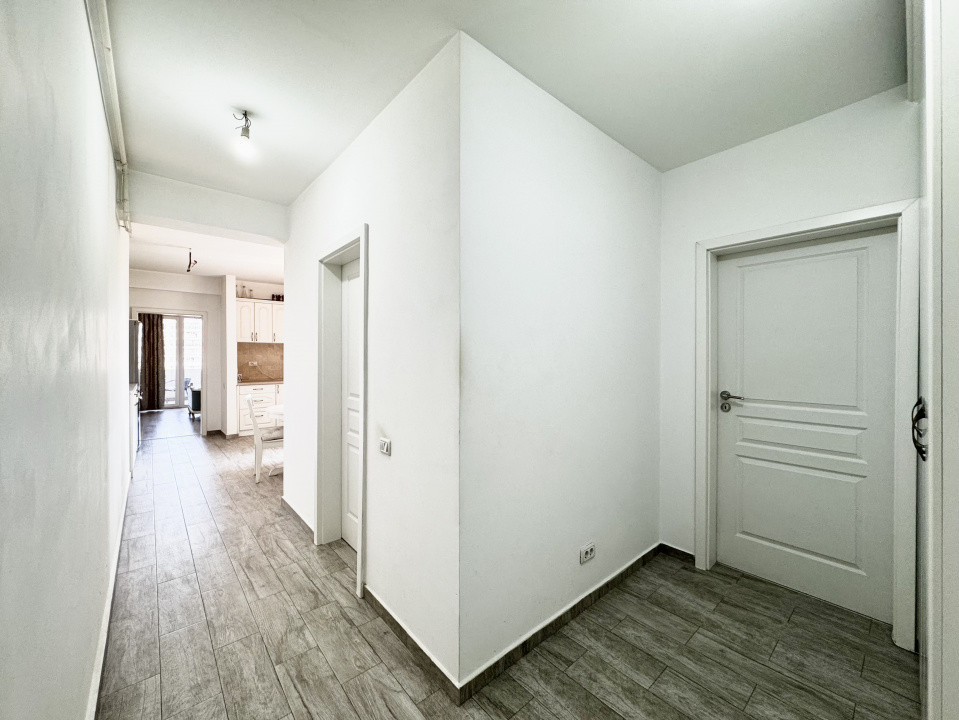 Apartament 2 camere zona Marriott cu centrala si terasa proprie