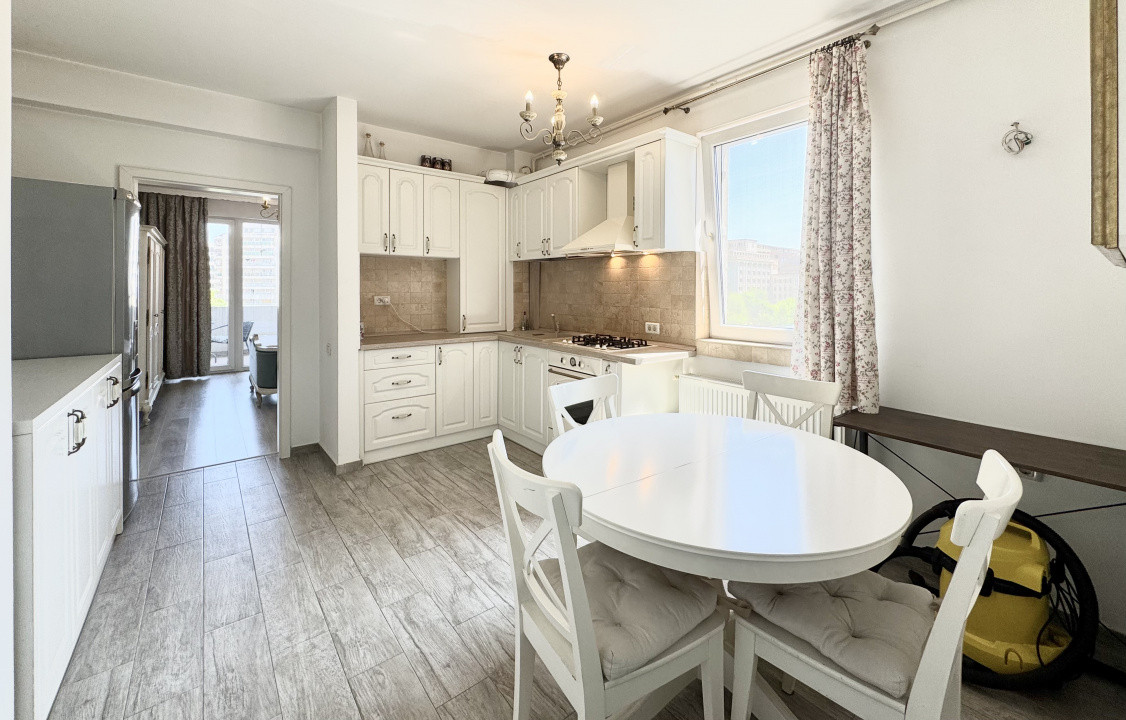 Apartament 2 camere zona Marriott cu centrala si terasa proprie