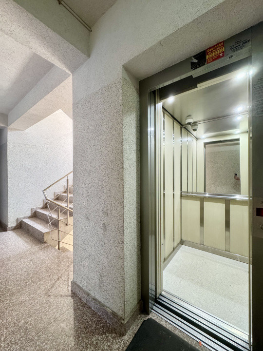 Apartament 2 camere zona Marriott cu centrala si terasa proprie
