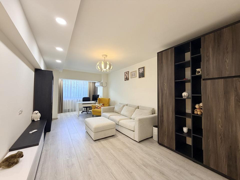 Apartament cu centrala proprie si parcare in Bdul Unirii 35