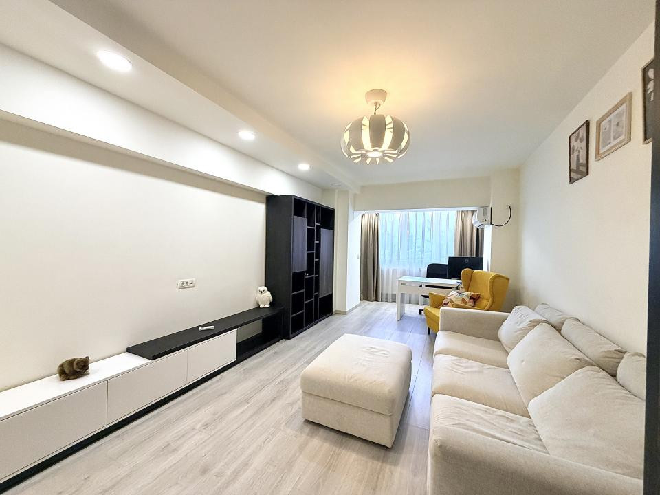 Apartament cu centrala proprie si parcare in Bdul Unirii 35