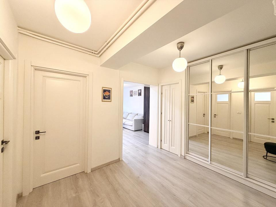 Apartament cu centrala proprie si parcare in Bdul Unirii 35