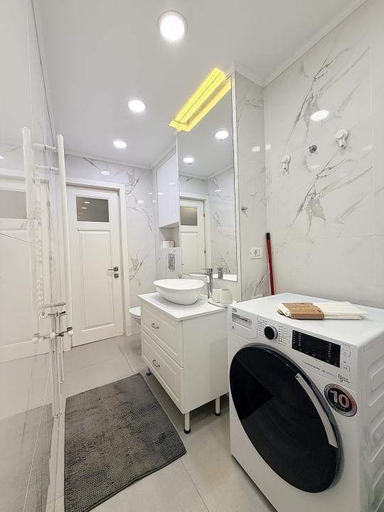Apartament cu centrala proprie si parcare in Bdul Unirii 35