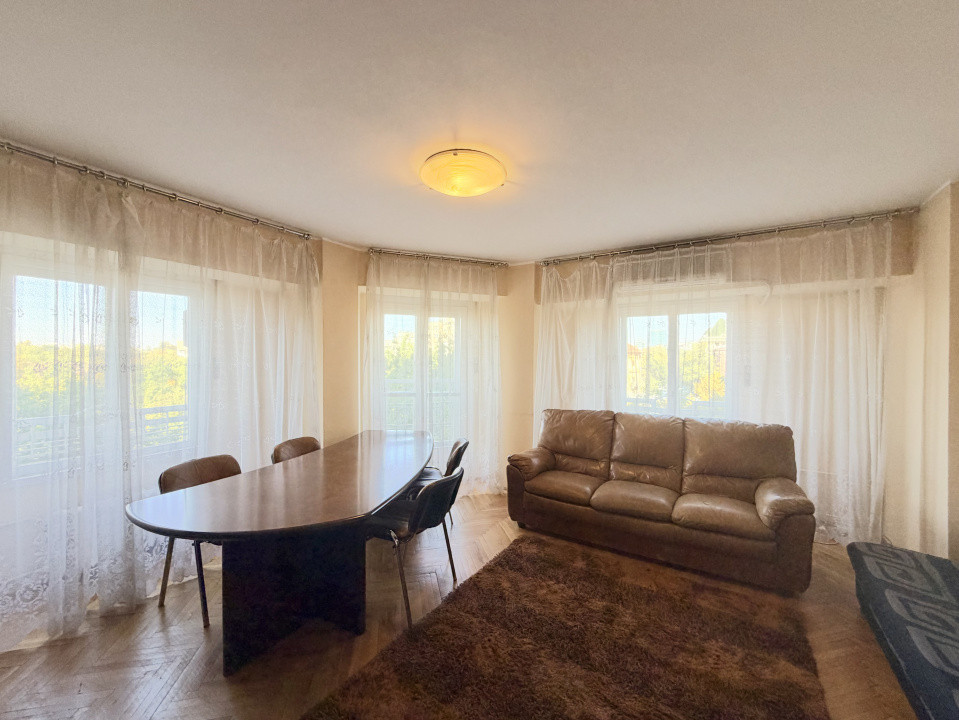 Apartament 2 camere, spațios, Ultracentral-Bulevardul Libertății, Parcul Izvor. 