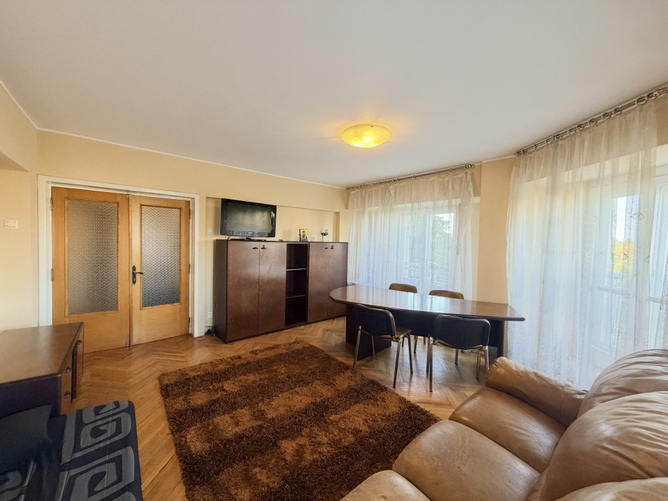 Apartament 2 camere, spațios, Ultracentral-Bulevardul Libertății, Parcul Izvor. 
