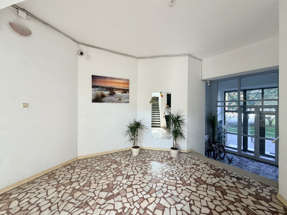 Apartament 2 camere, spațios, Ultracentral-Bulevardul Libertății, Parcul Izvor. 