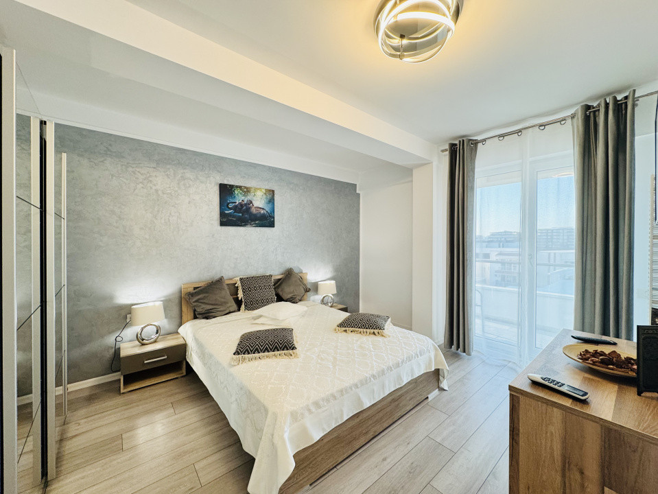 Apartament cu 3 camere complet mobilat si utilat, vedere spre  Mare 
