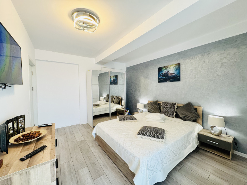 Apartament cu 3 camere complet mobilat si utilat, vedere spre  Mare 