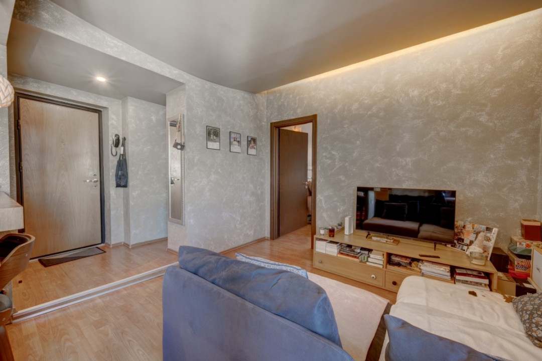 UNIRII- COPOSU – 2 CAMERE, 53 MP TOTAL, CENTRALA PROPRIE, DOUA BALCOANE!