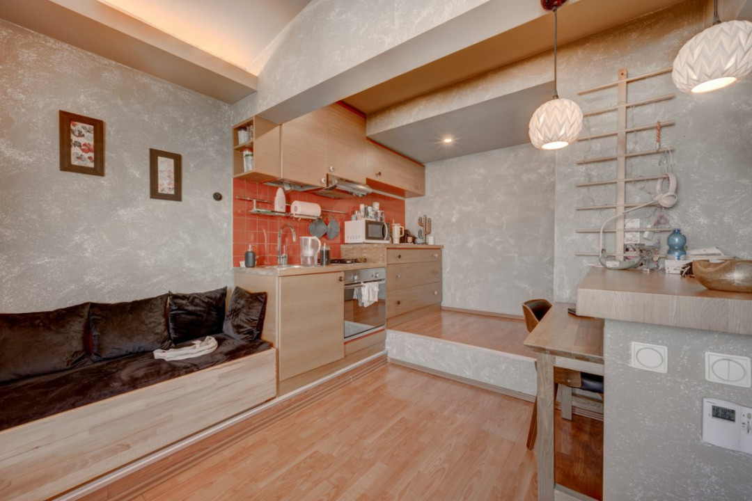 UNIRII- COPOSU – 2 CAMERE, 53 MP TOTAL, CENTRALA PROPRIE, DOUA BALCOANE!
