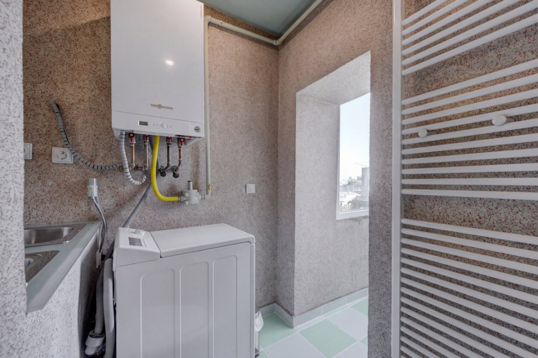 UNIRII- COPOSU – 2 CAMERE, 53 MP TOTAL, CENTRALA PROPRIE, DOUA BALCOANE!