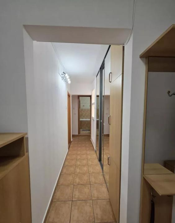 3 camere, pet friendly (talie mică), loc de parcare