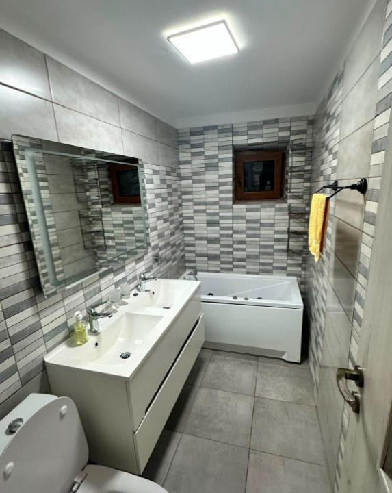 Apartament 4 camere 13 Septembrie-Petre Ispirescu.