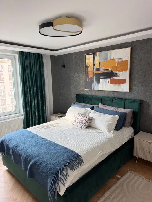 Apartament 2 camere renovat in Bdul Magheru - Piata Romana