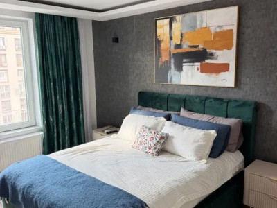 Apartament 2 camere renovat in Bdul Magheru - Piata Romana