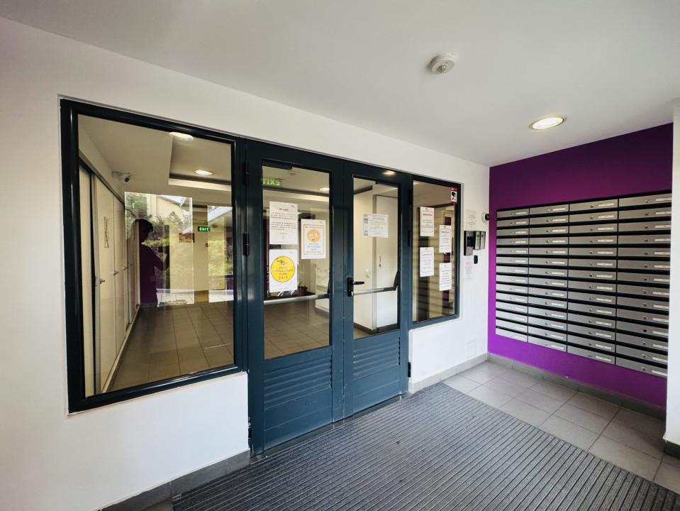 Apartament cu terasa & garaj subteran de Inchiriat in Dristor New Town 