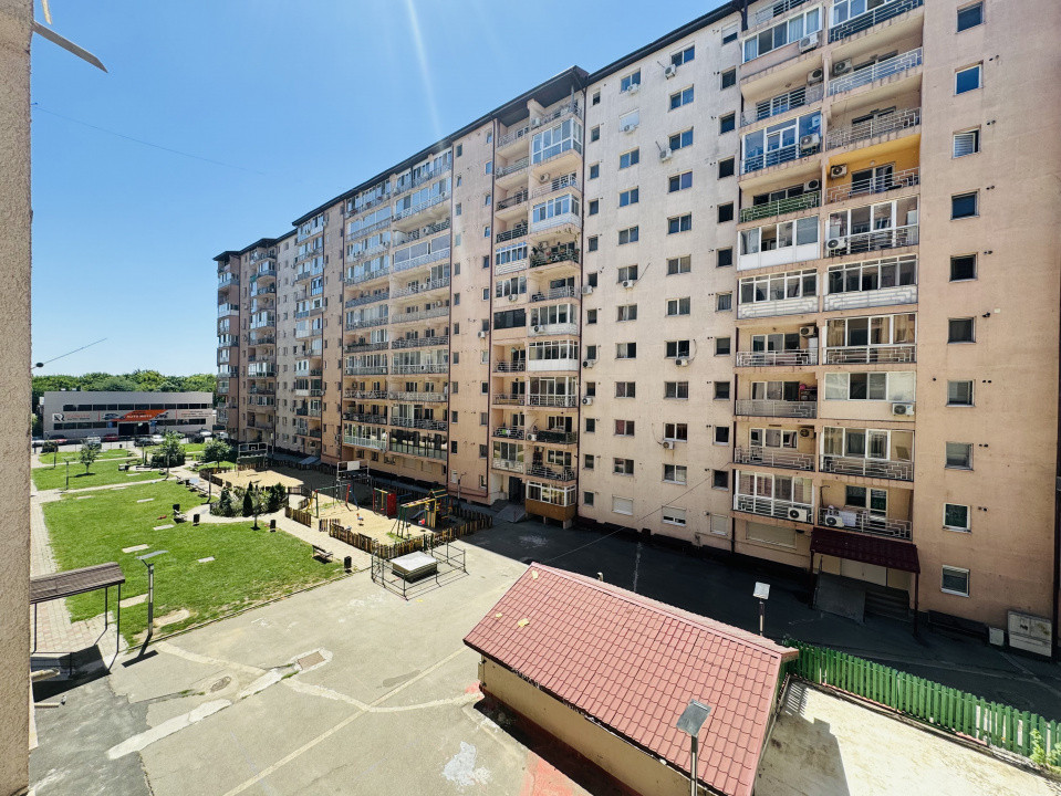 Garsoniera cu centrala proprie de inchiriat in spate  la RIN Grand Hotel Vitan 