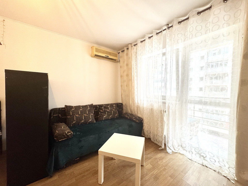 Garsoniera cu centrala proprie de inchiriat in spate  la RIN Grand Hotel Vitan 