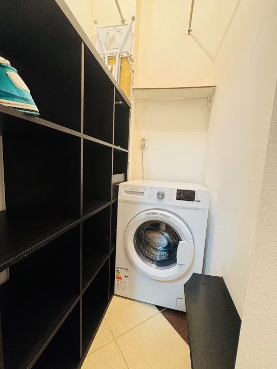 Garsoniera cu centrala proprie de inchiriat in spate  la RIN Grand Hotel Vitan 
