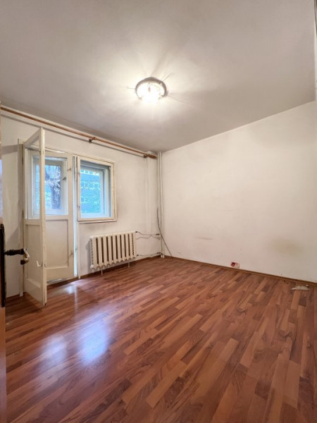 Apartament 3 camere decomandat metrou Gorjului